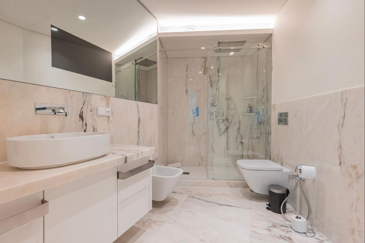Upscale In Center By Lovelystay *