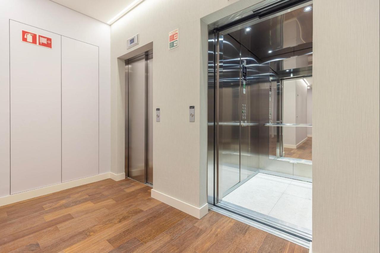 Upscale In Center By Lovelystay *